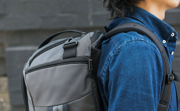 A Close up of the Techonaut 45s Edgeless Shoulder Straps.